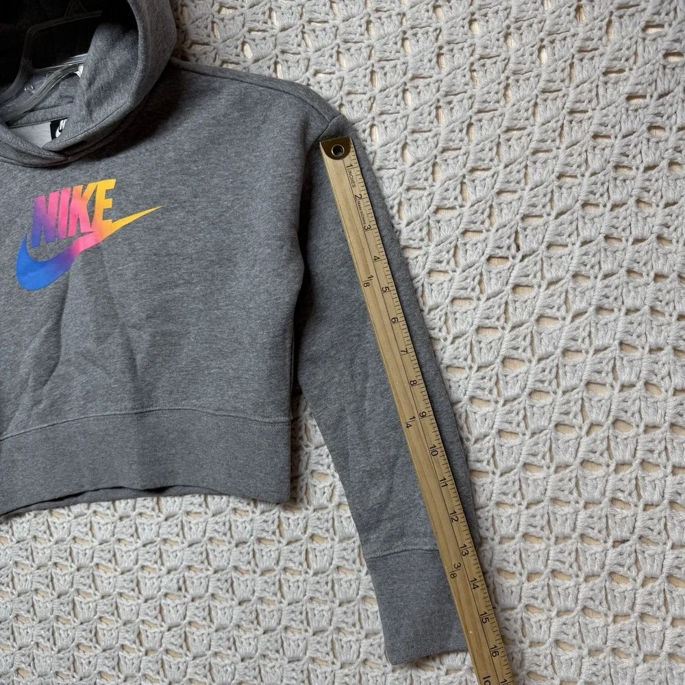 Nike Crop Top Hoodie Sweatshirt Girls‎ Size S Gray Pullover Colorful Logo NWT